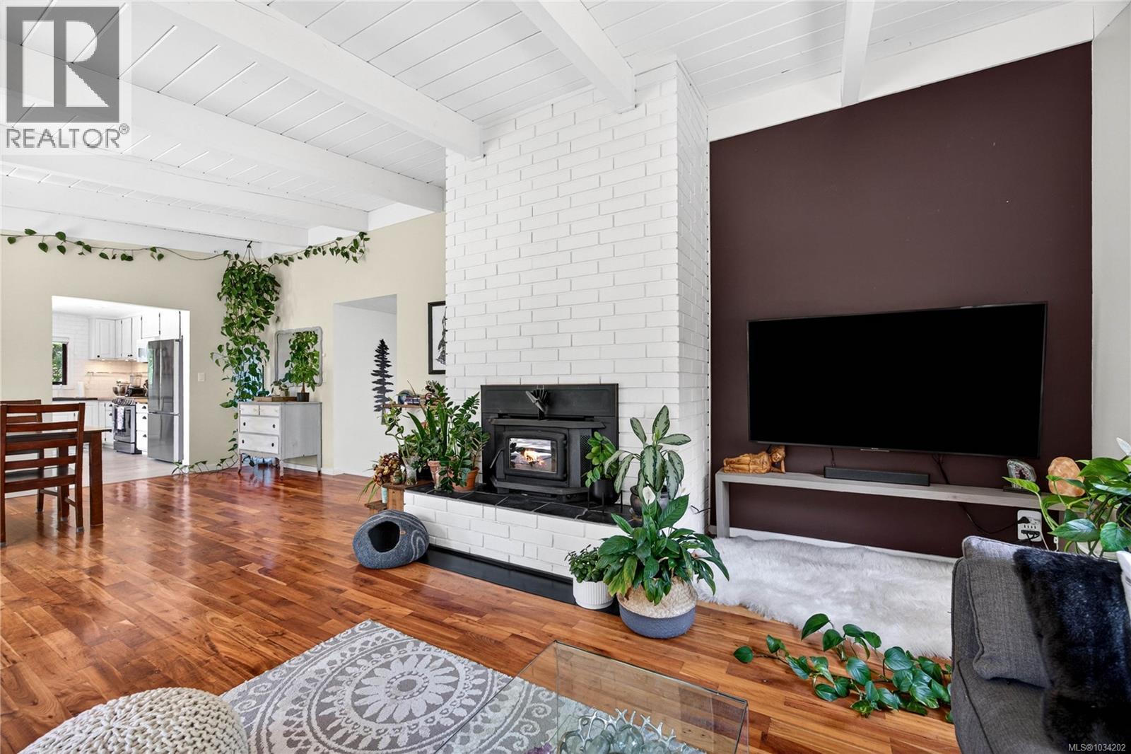 296 Woodland Dr - 8
