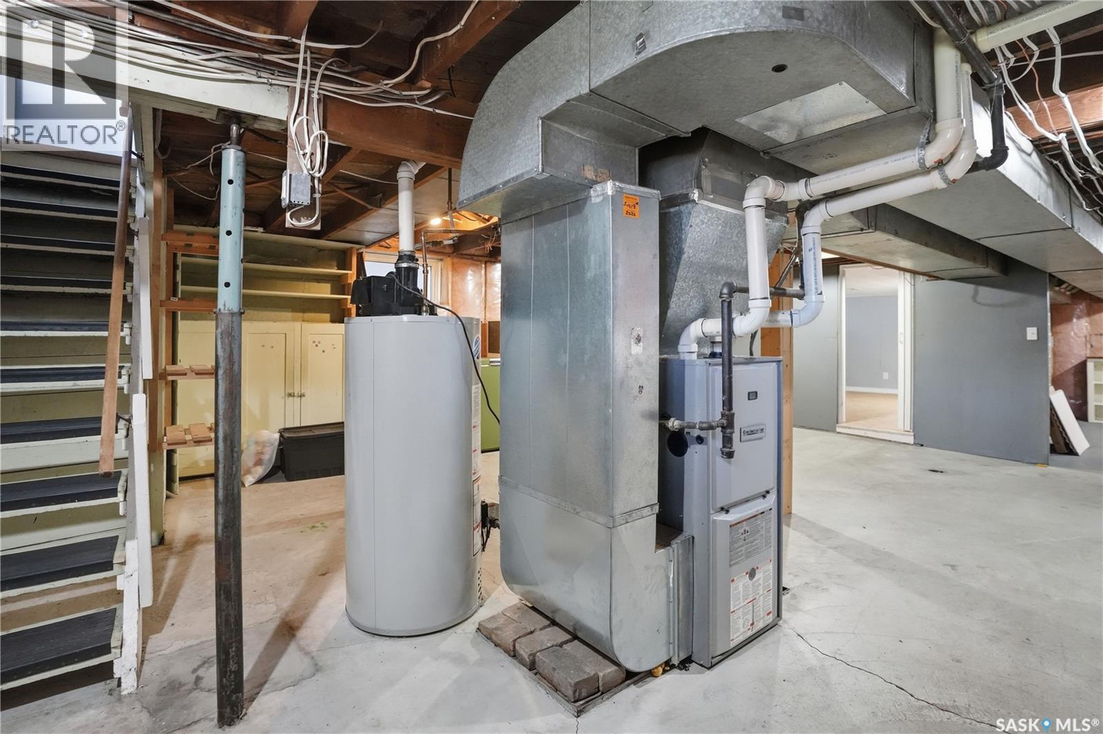 3727 VICTORIA AVENUE - 22
