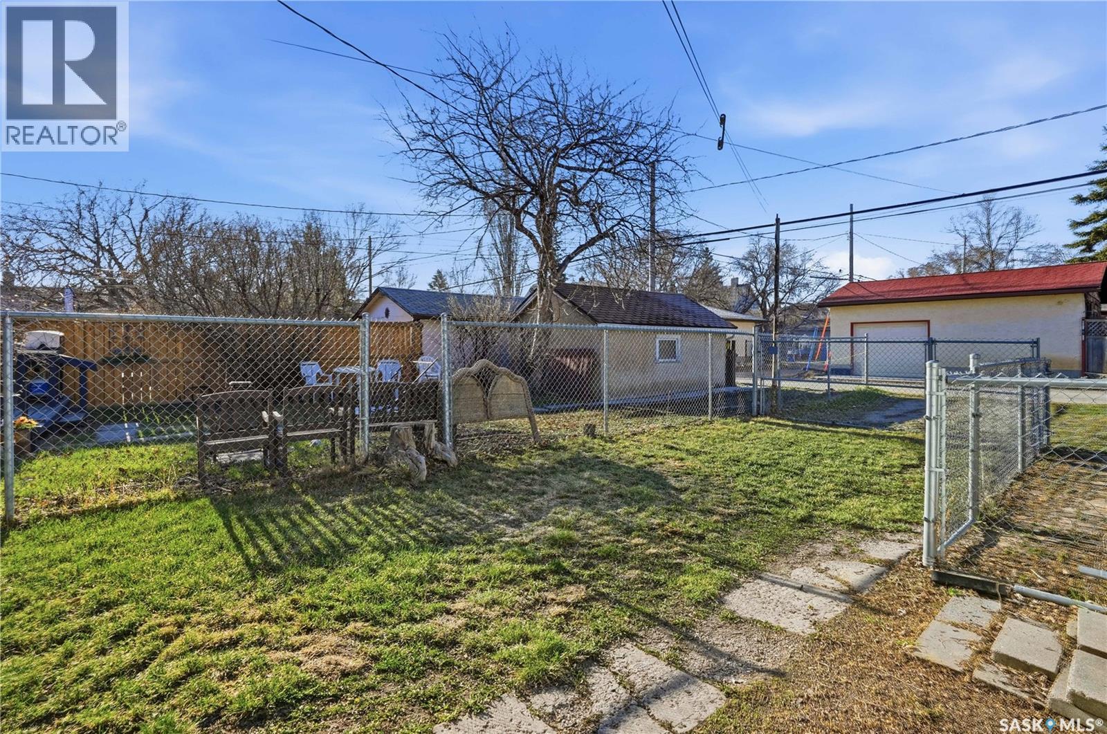 3727 VICTORIA AVENUE - 27