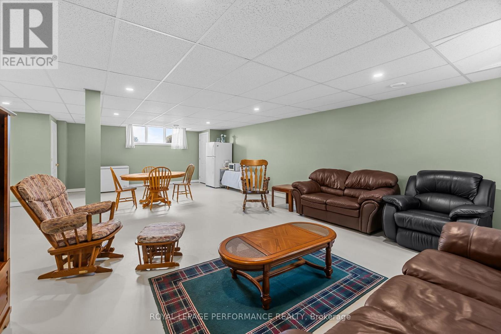 6 SARAH STREET - 27