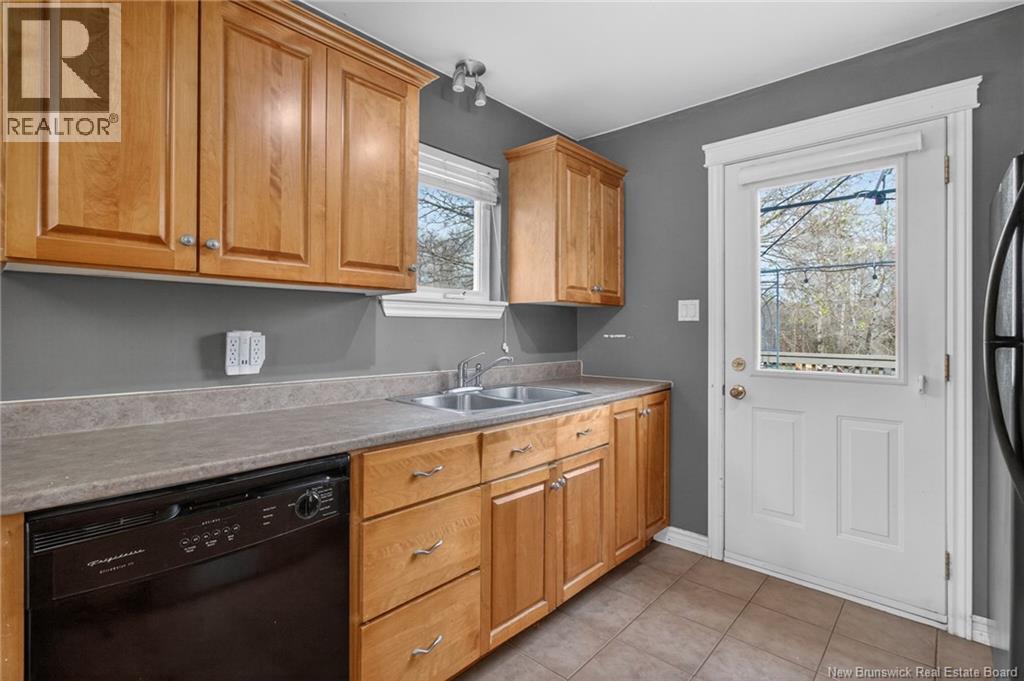 86 Lorette Street - 5
