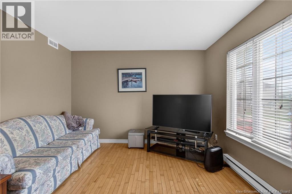 86 Lorette Street - 11