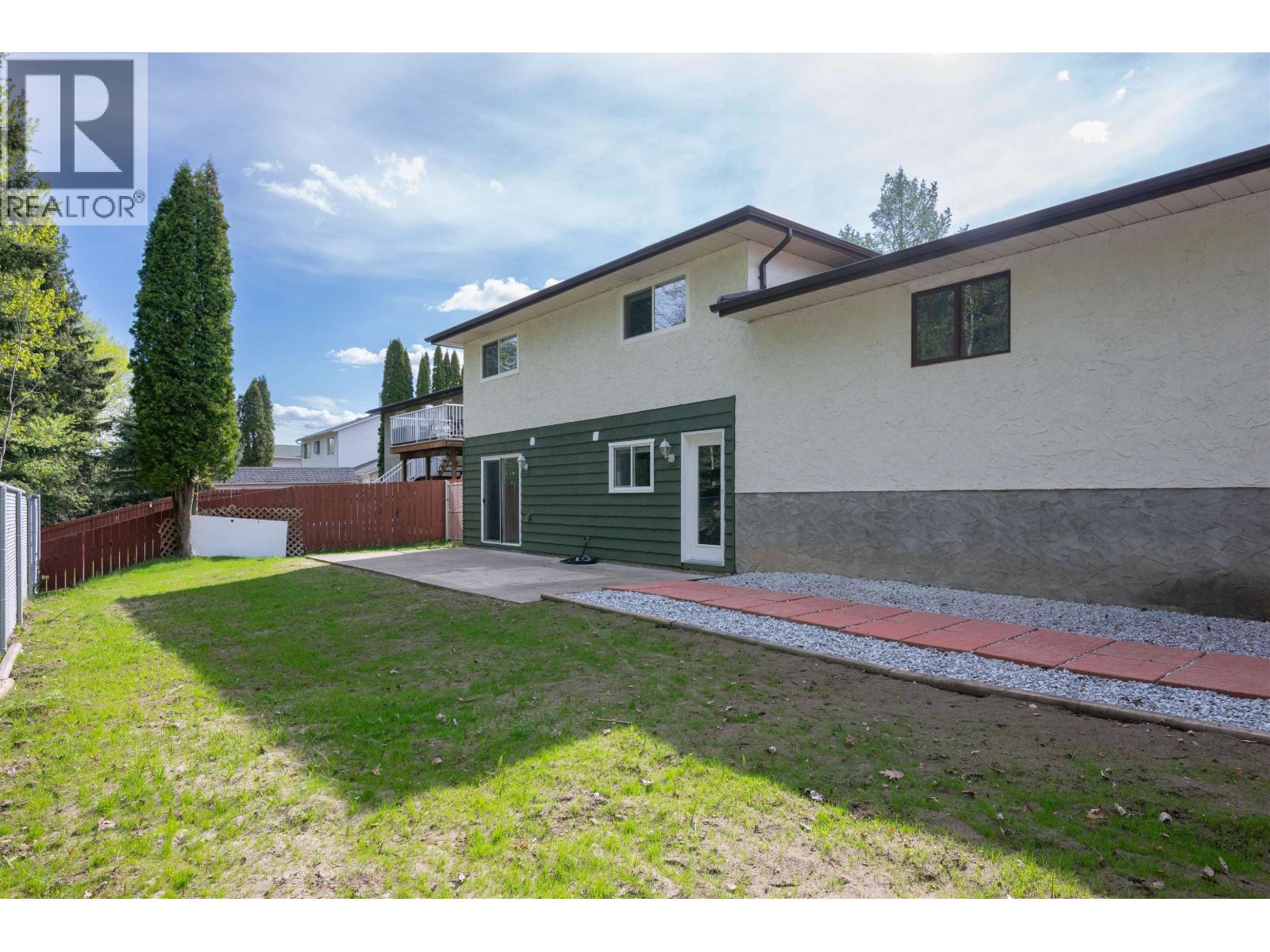 8272 ST JOHN CRESCENT - Image 3