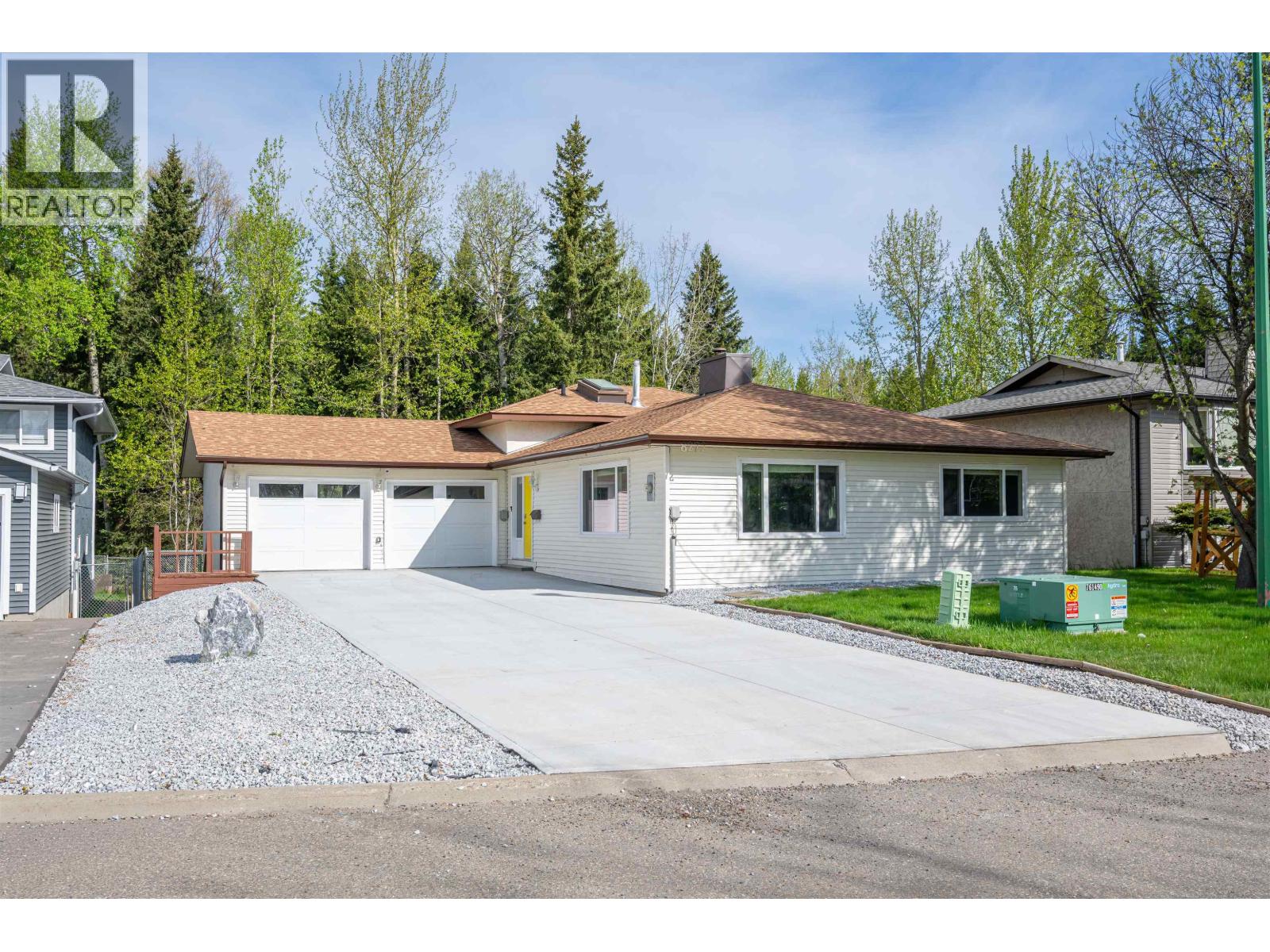 8272 ST JOHN CRESCENT - Image 2