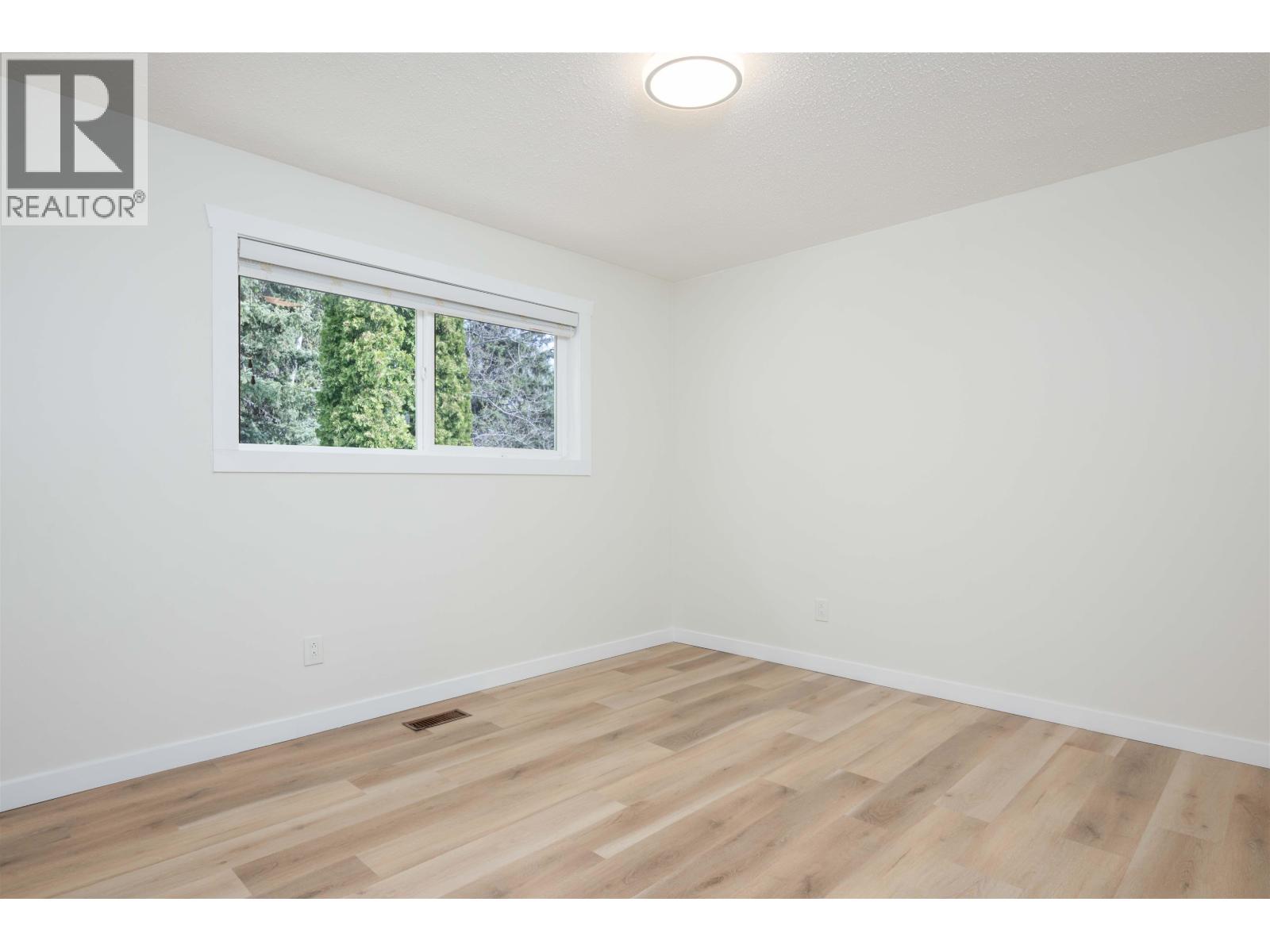 8272 ST JOHN CRESCENT - 18
