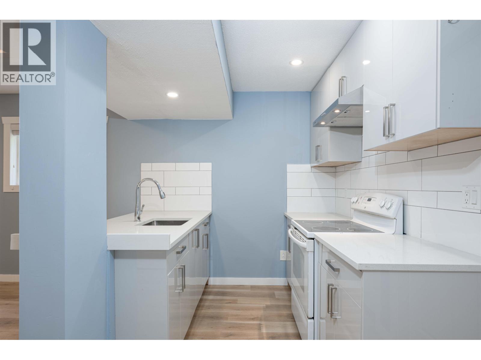 8272 ST JOHN CRESCENT - 25