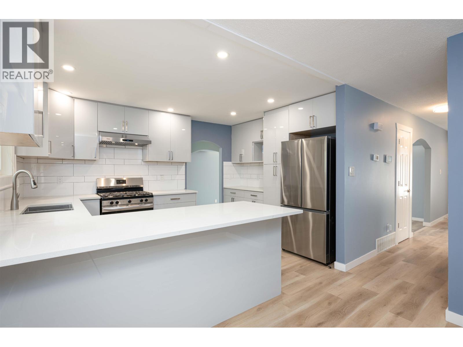 8272 ST JOHN CRESCENT - 11