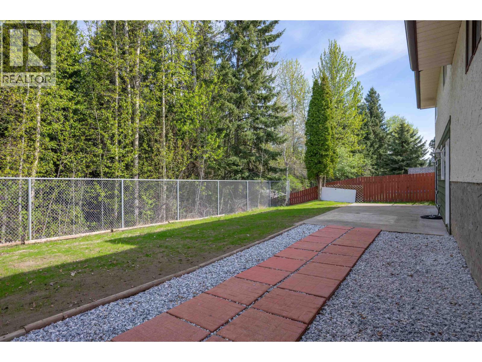 8272 ST JOHN CRESCENT - 4