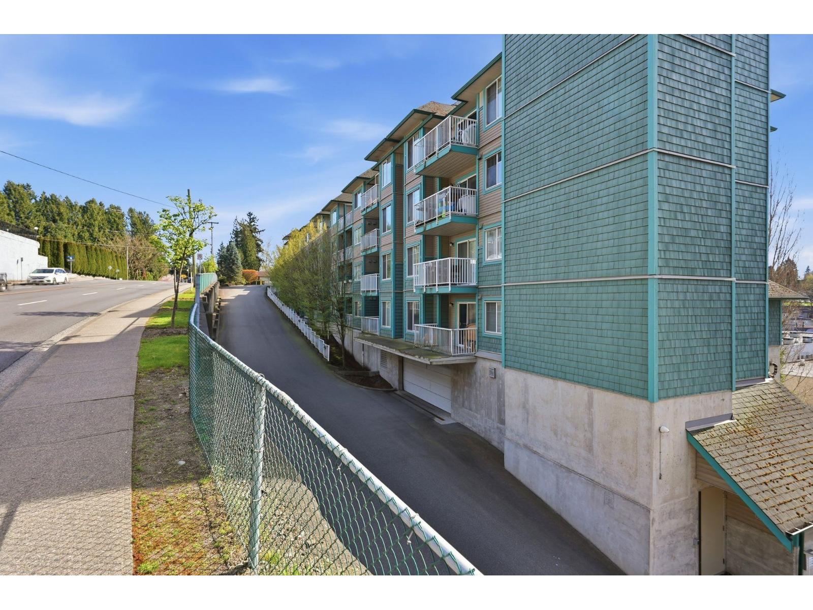 212 33960 OLD YALE ROAD, Abbotsford
