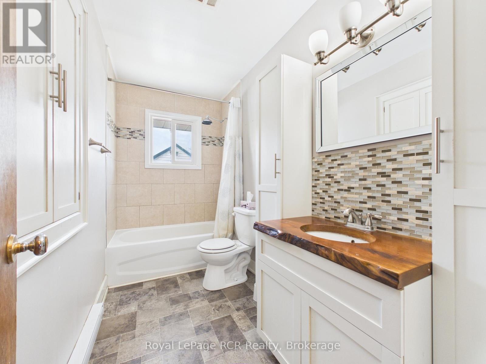 153 CARLING TERRACE - 10