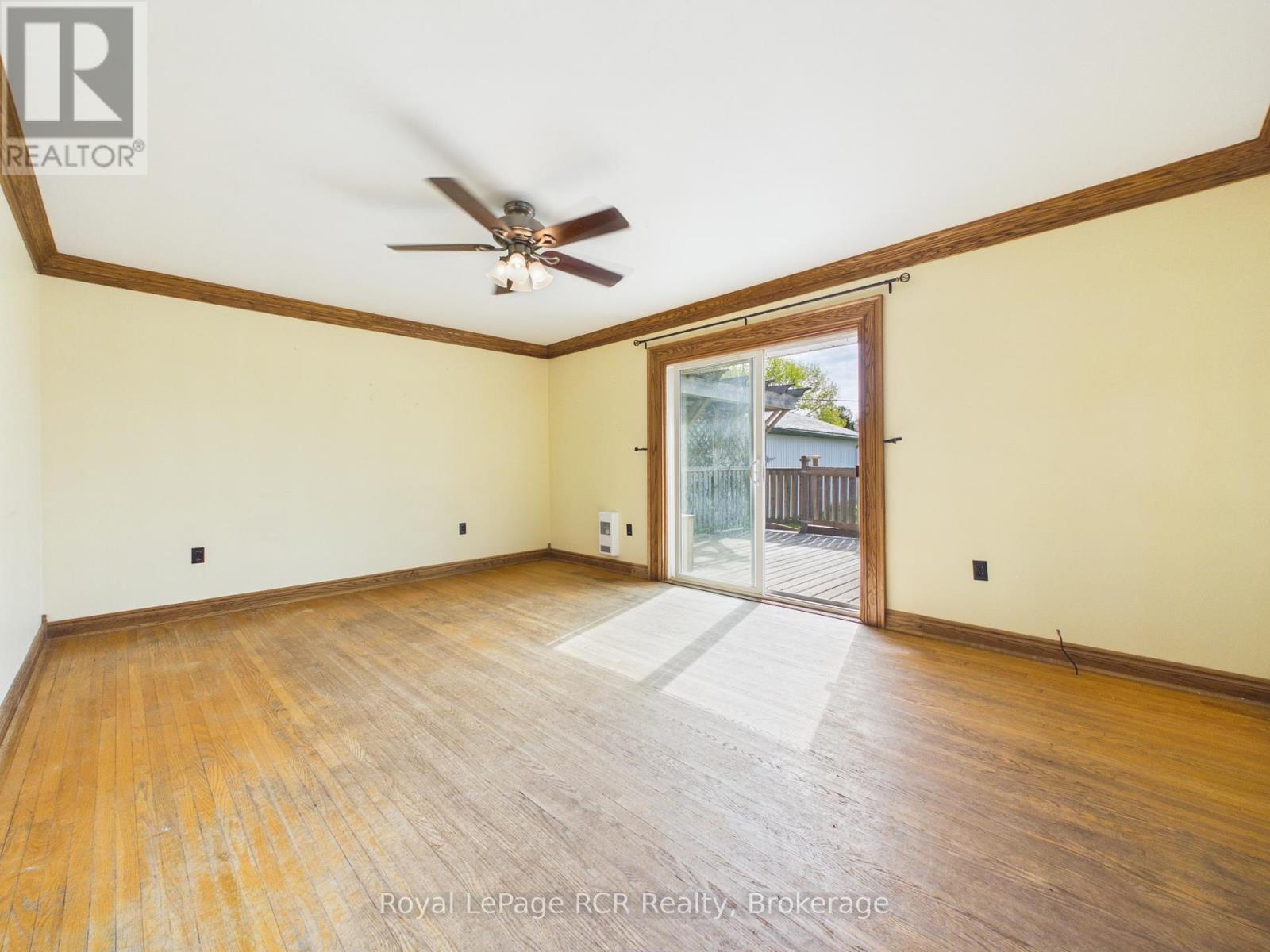 153 CARLING TERRACE - 14