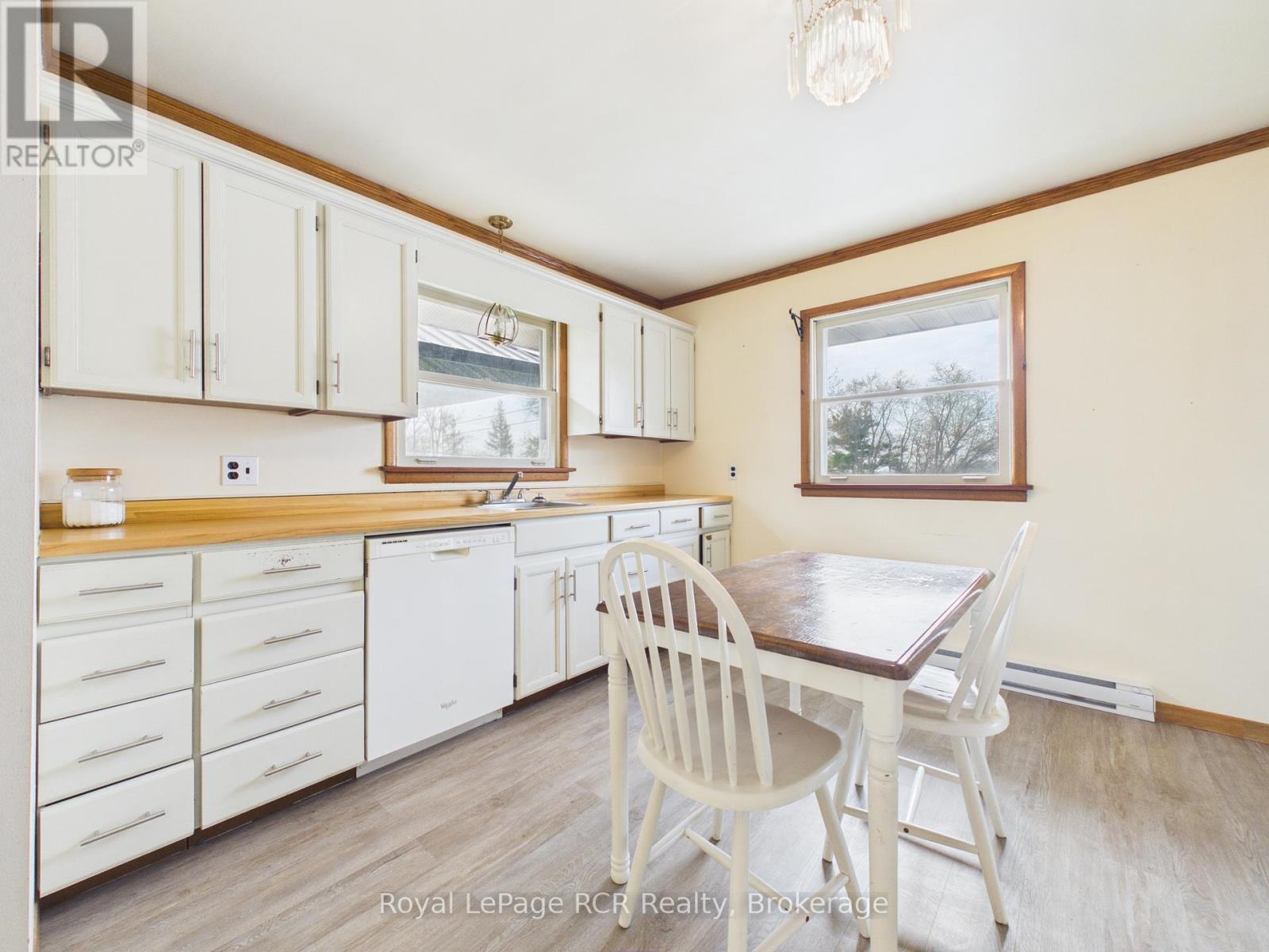 153 CARLING TERRACE - 15