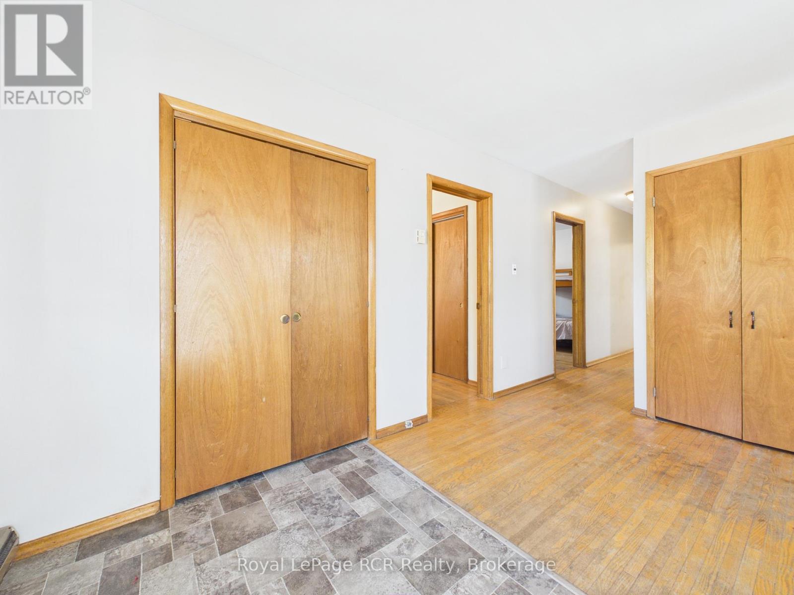 153 CARLING TERRACE - 3
