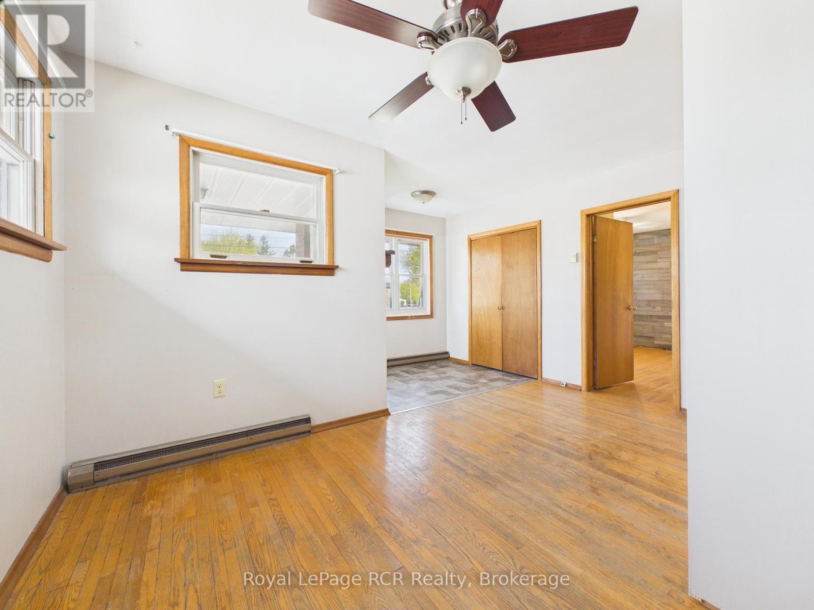 153 CARLING TERRACE - 6