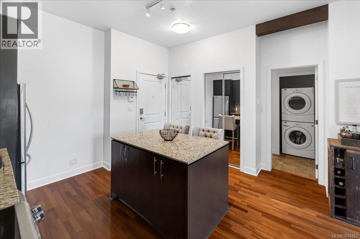 #404 1395 Bear Mountain Pkwy - 11