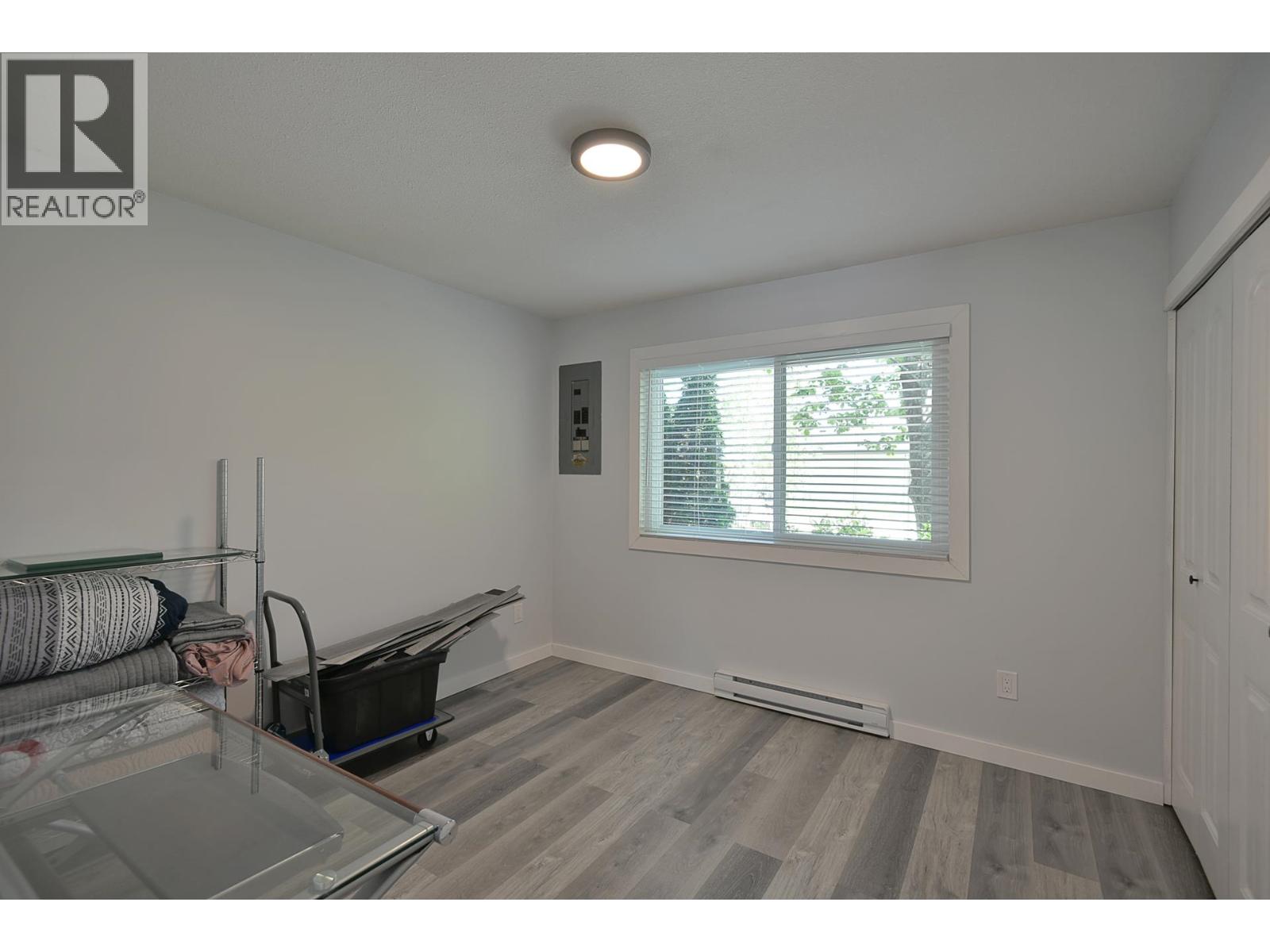 5784 MEDUSA STREET, Sechelt