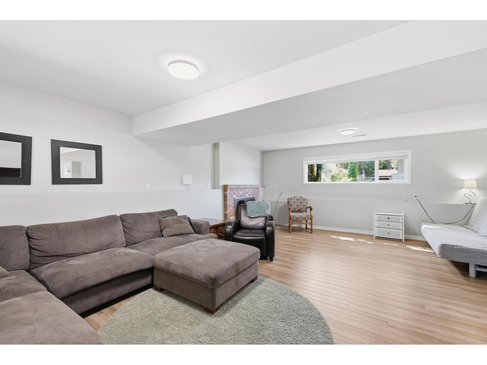 4 Bed, 3 Bath House for Sale in Abbotsford – 34661 ELLIOT AVENUE, Abbotsford - Image 8