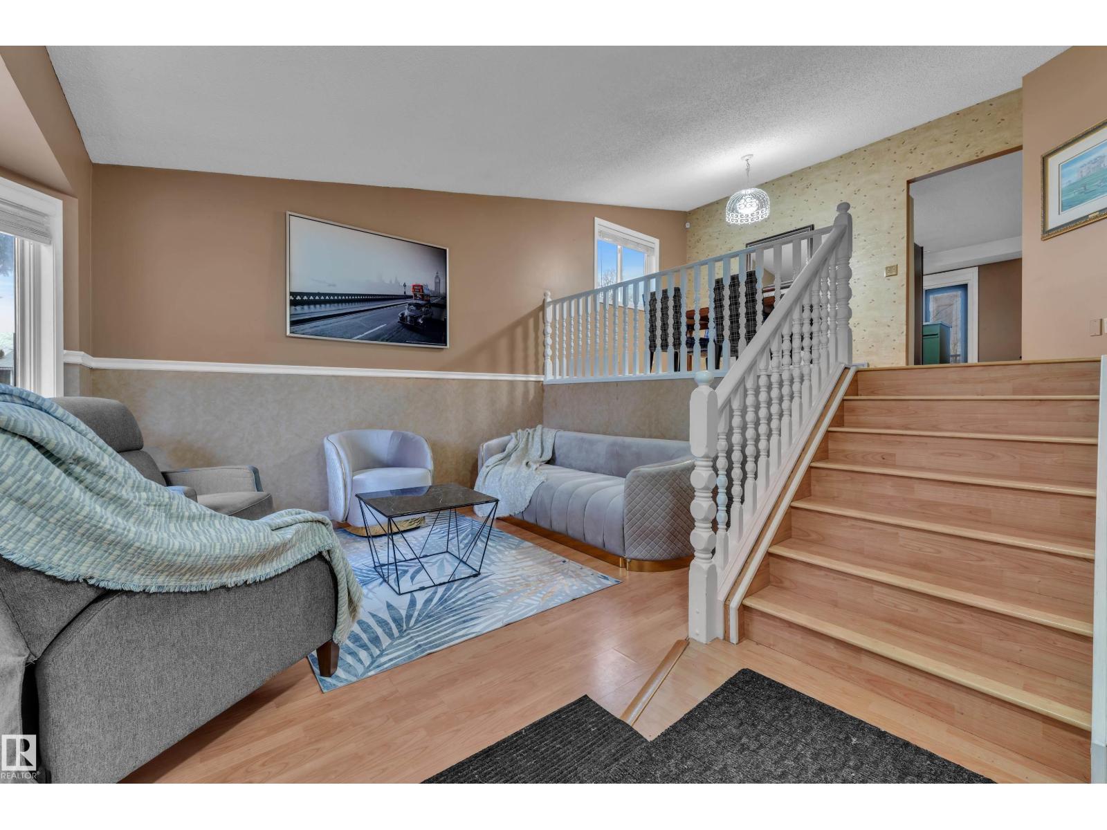 4903 11A AV NW - 8