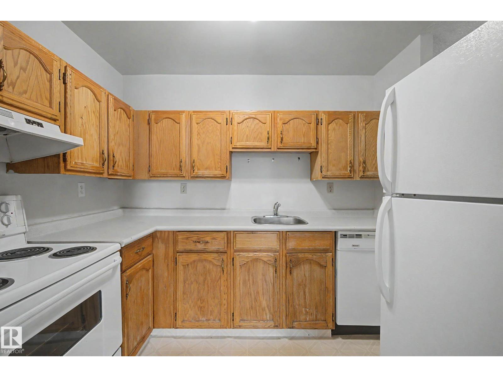 #608 10125 109 ST NW - 15