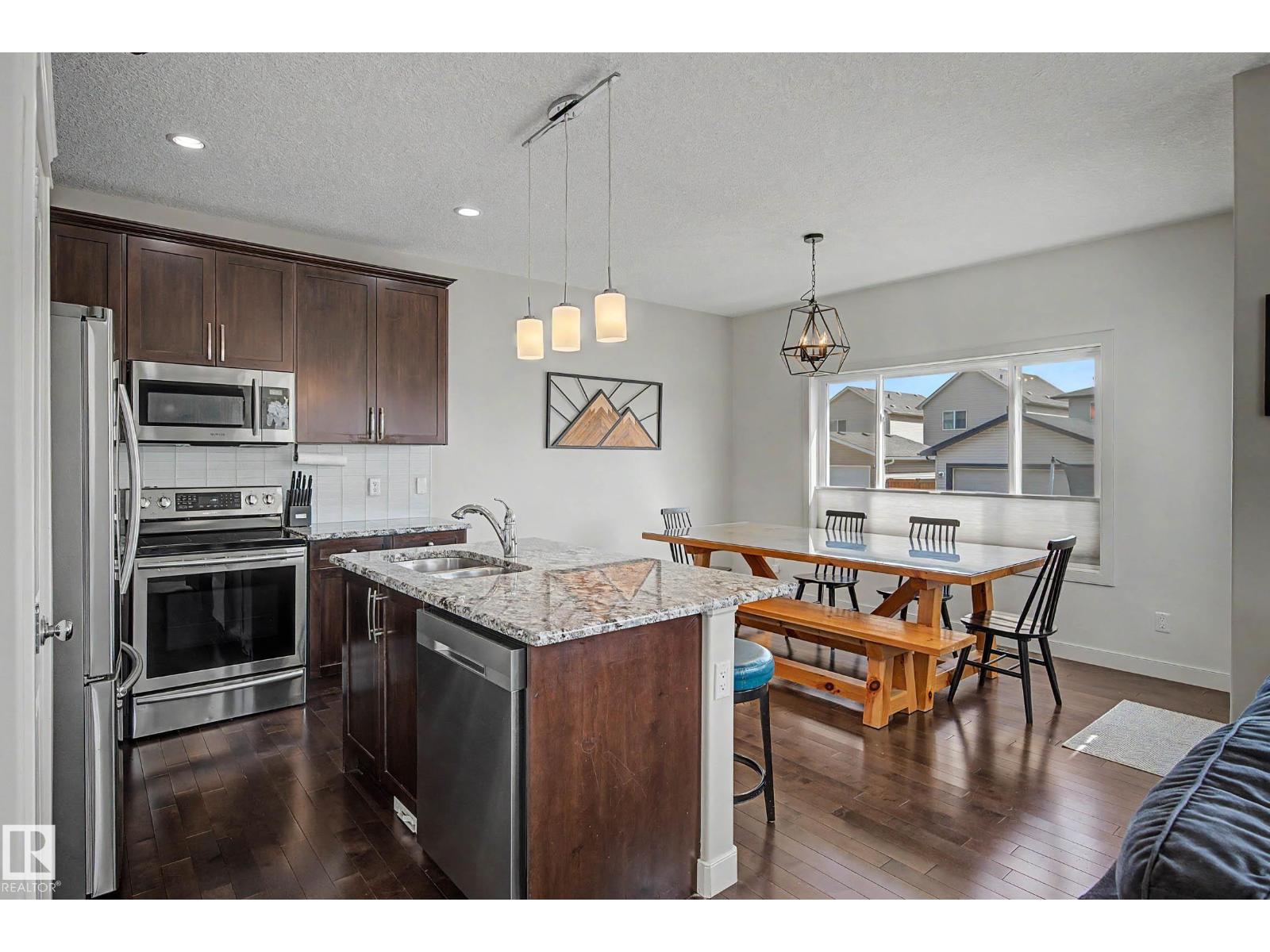 9483 227 ST NW - 14