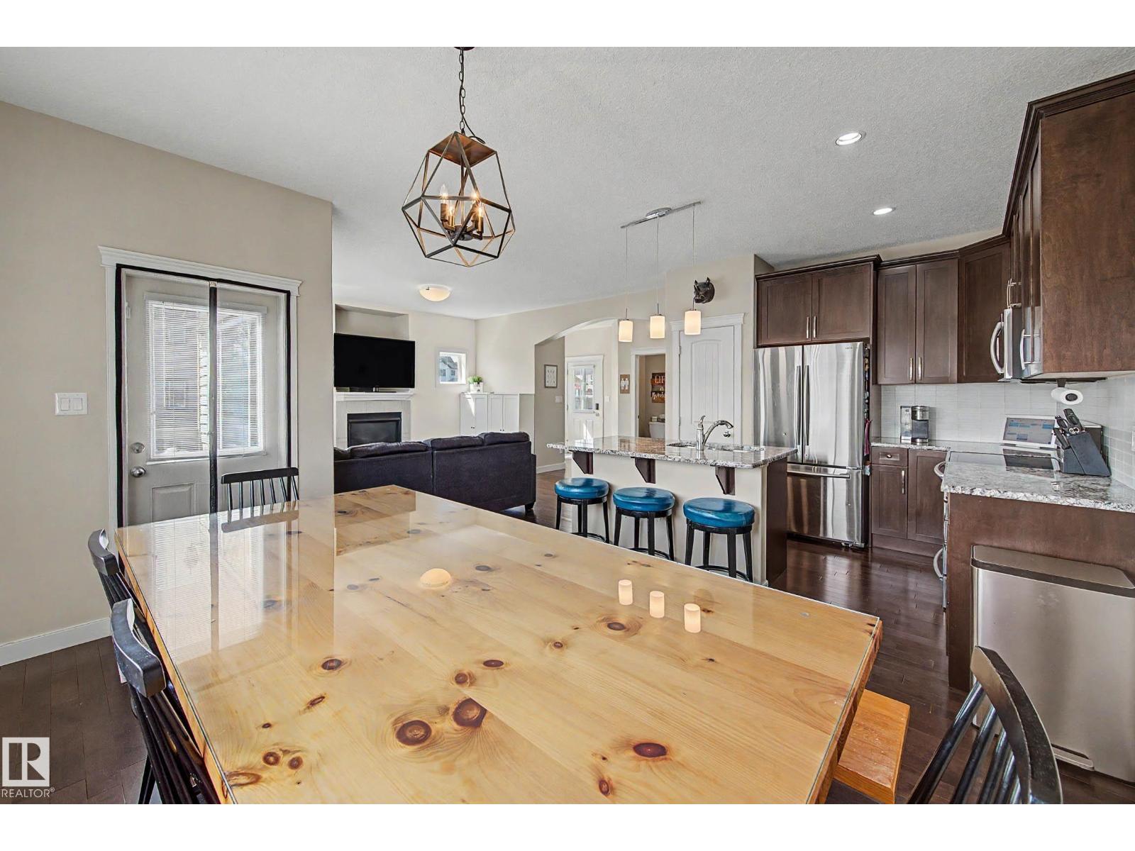 9483 227 ST NW - 16