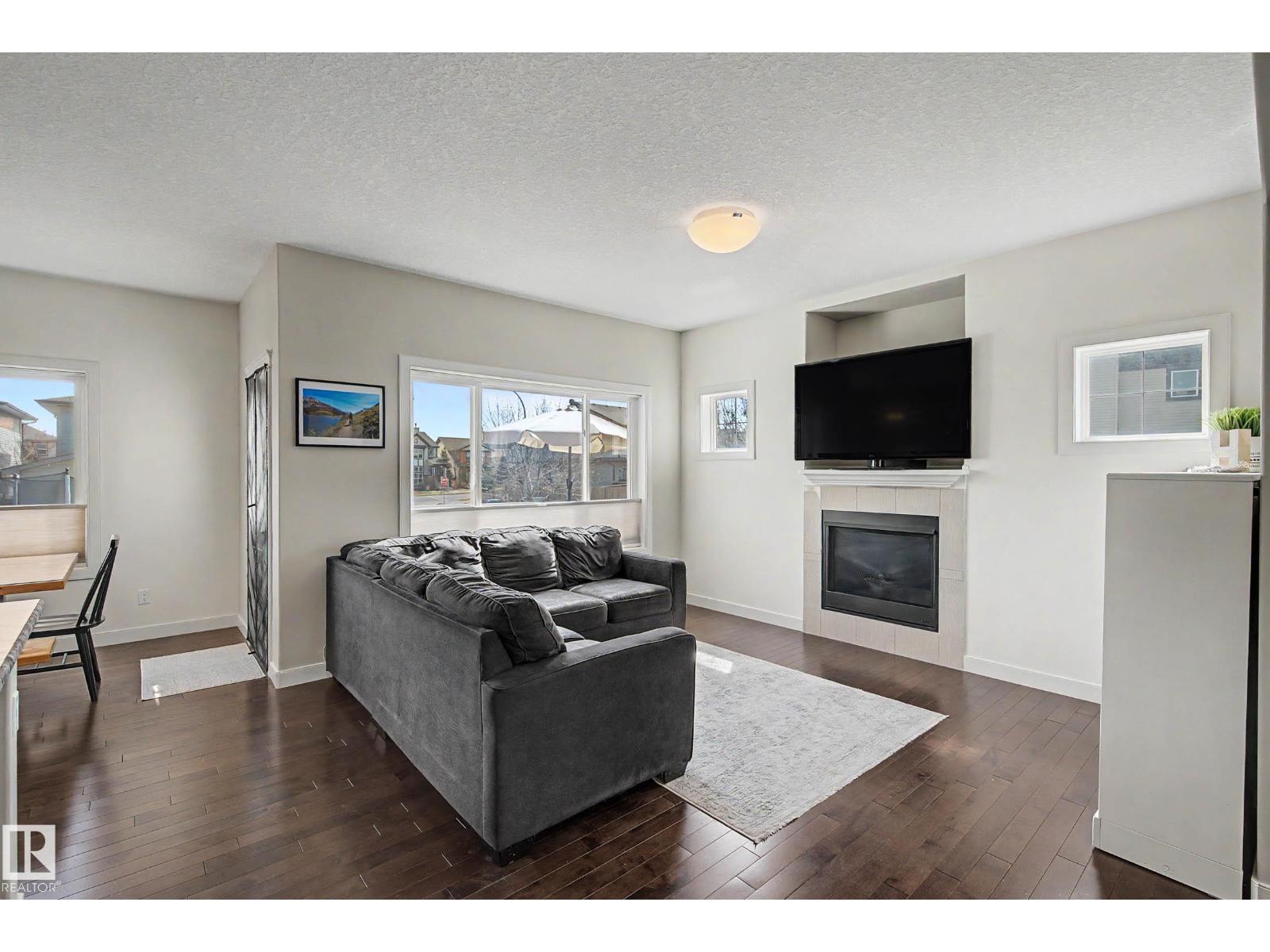 9483 227 ST NW - 9