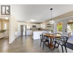 Living room - 13424 Hermiston Drive, Summerland, BC V0H1Z8 Photo 8