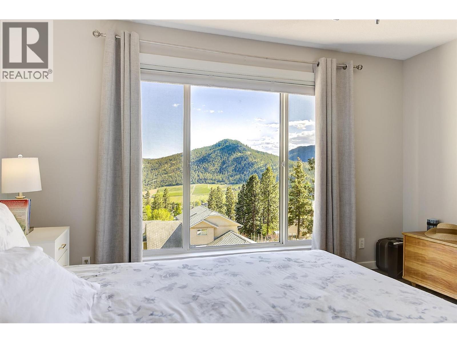 13424 Hermistion Drive, Summerland