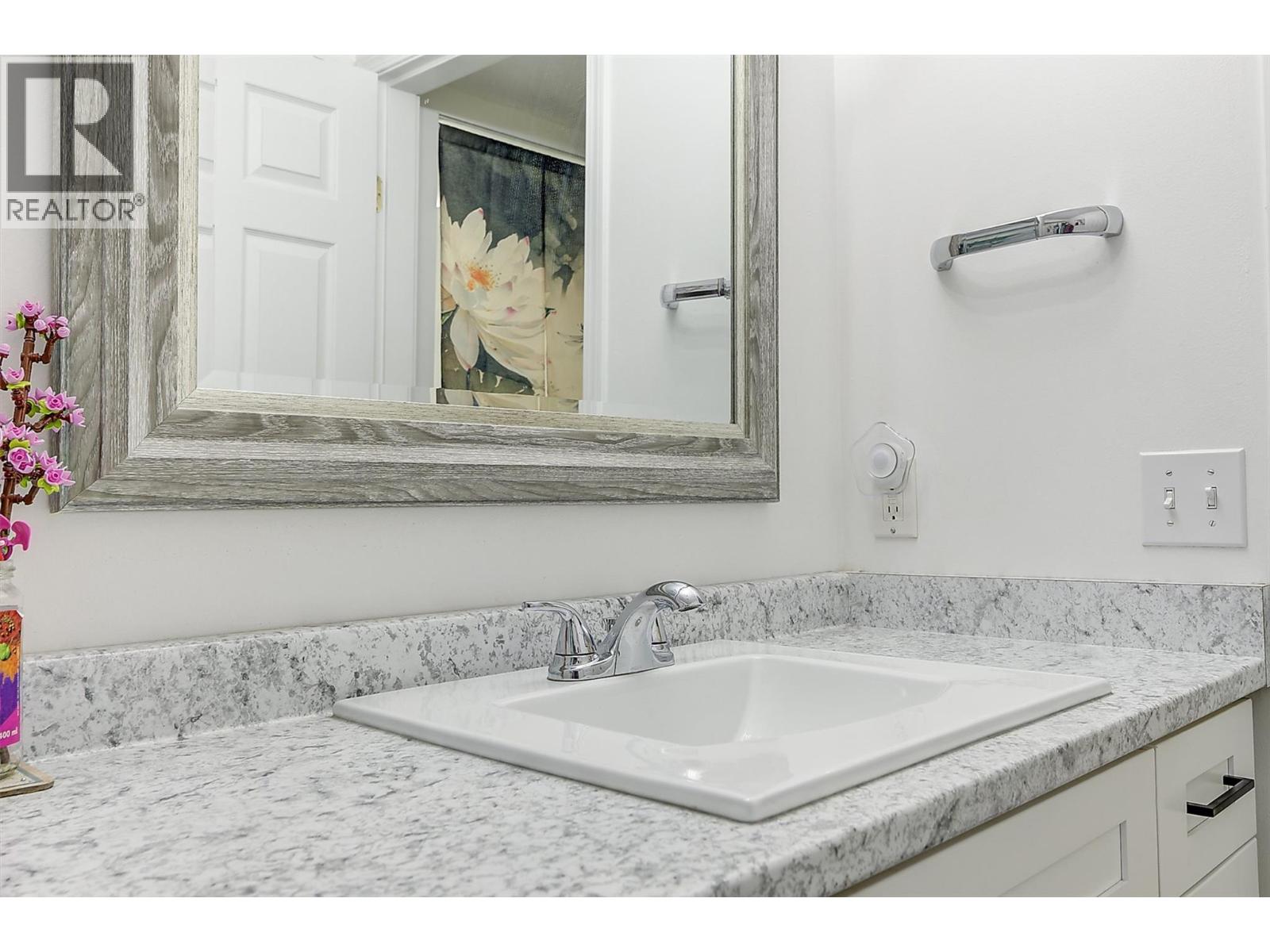 13424 Hermistion Drive, Summerland