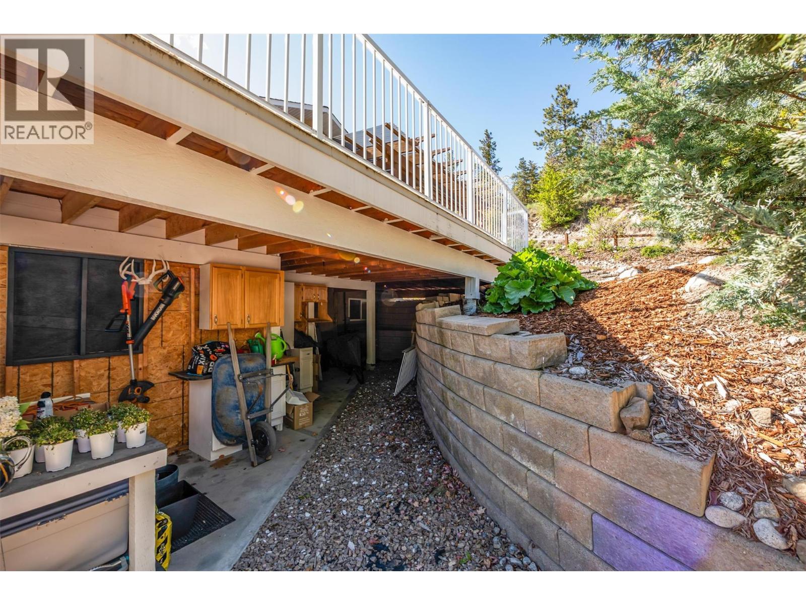 13424 Hermistion Drive, Summerland