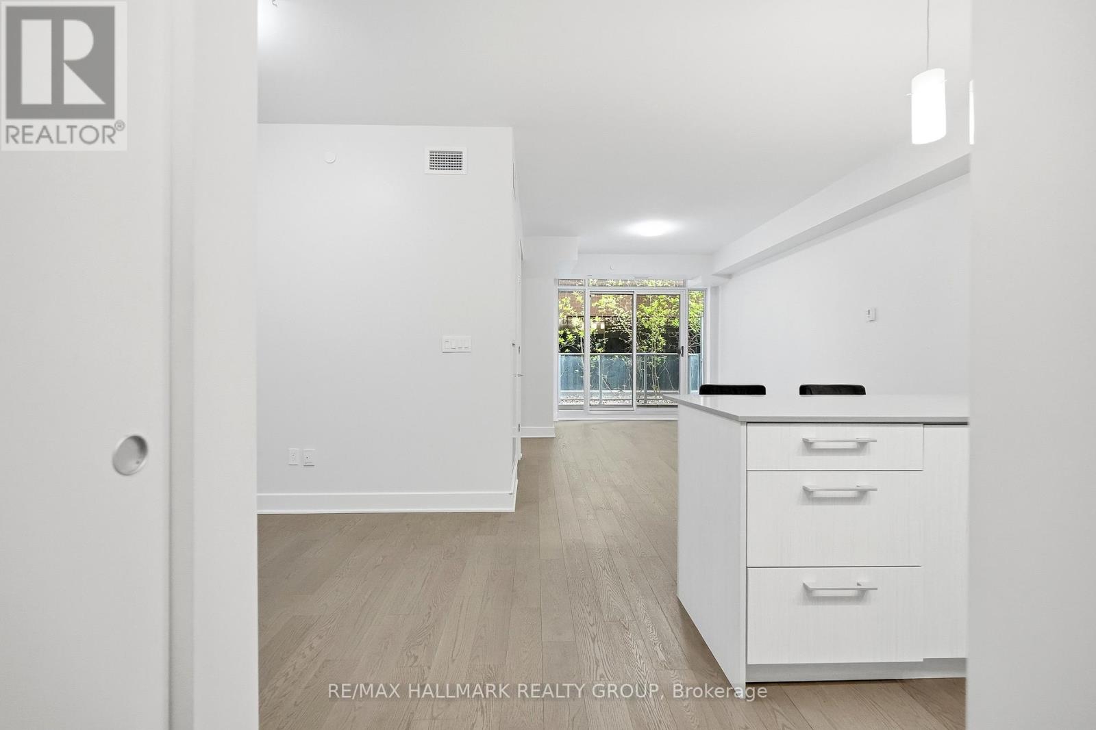 #106 255 BAY STREET - 7
