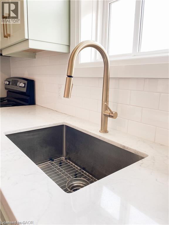 132 AHRENS Street W Unit# 2, Kitchener, Ontario, N2H4C7 — Photo 10