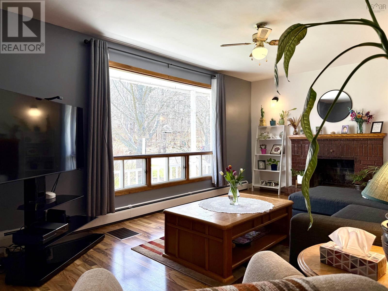 Property 12 of 50 of 6 Durley Street