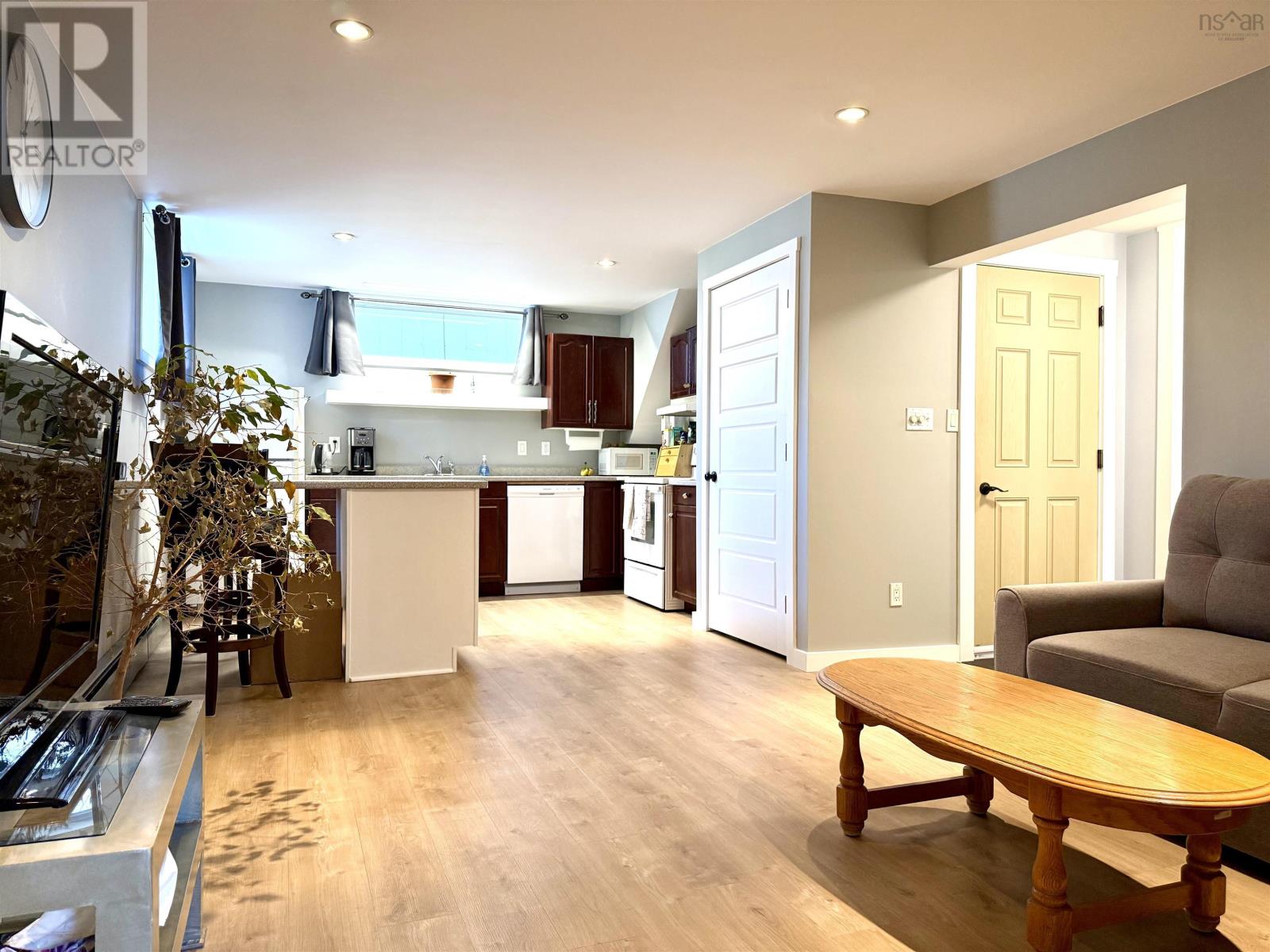 Property 40 of 50 of 6 Durley Street