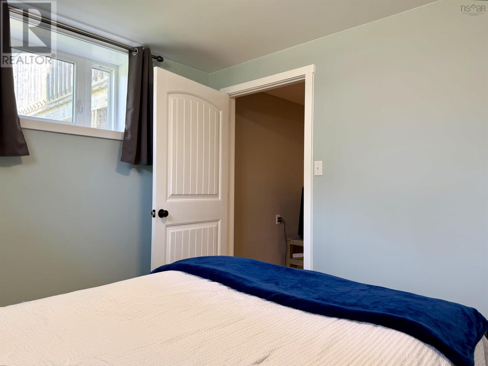 Property 48 of 50 of 6 Durley Street