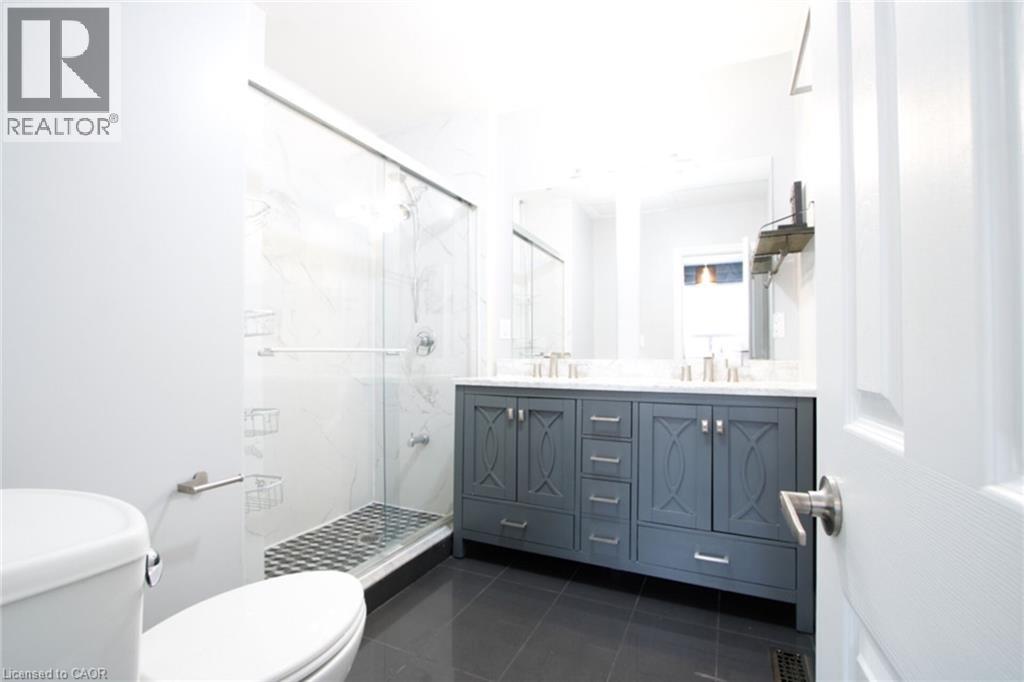 1601 SANDGATE Crescent, Mississauga, Ontario, L5J2E3 — Photo 12
