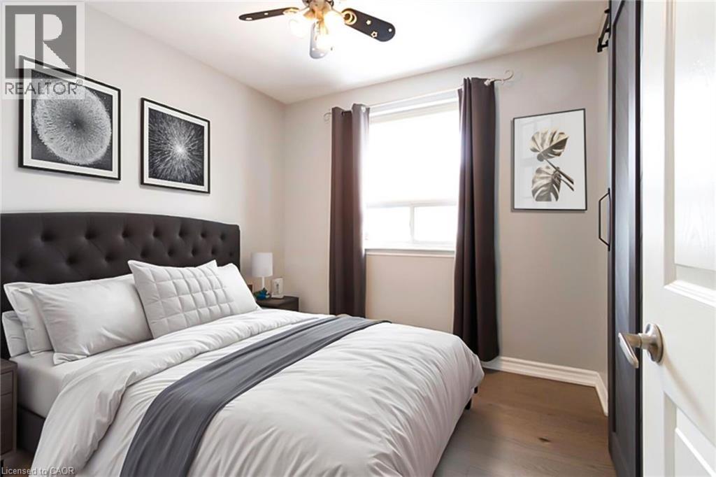 1601 SANDGATE Crescent, Mississauga, Ontario, L5J2E3 — Photo 16
