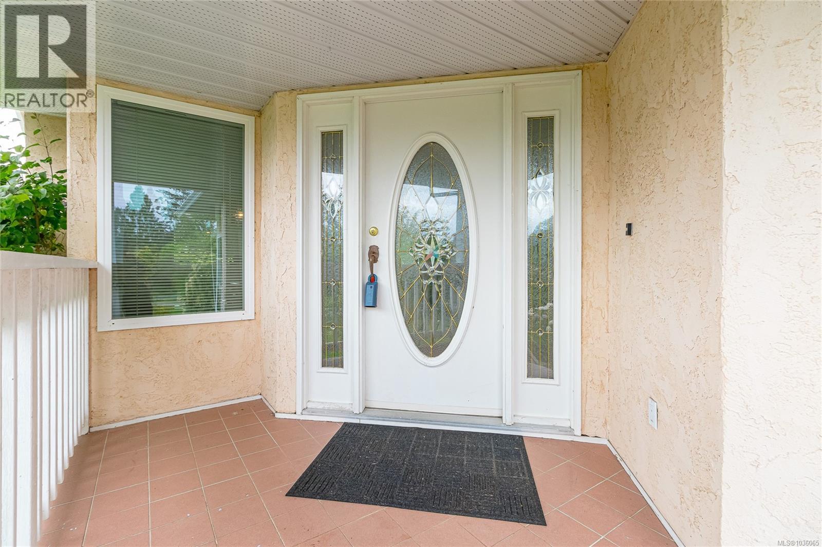 2228 Tarn Pl - 6