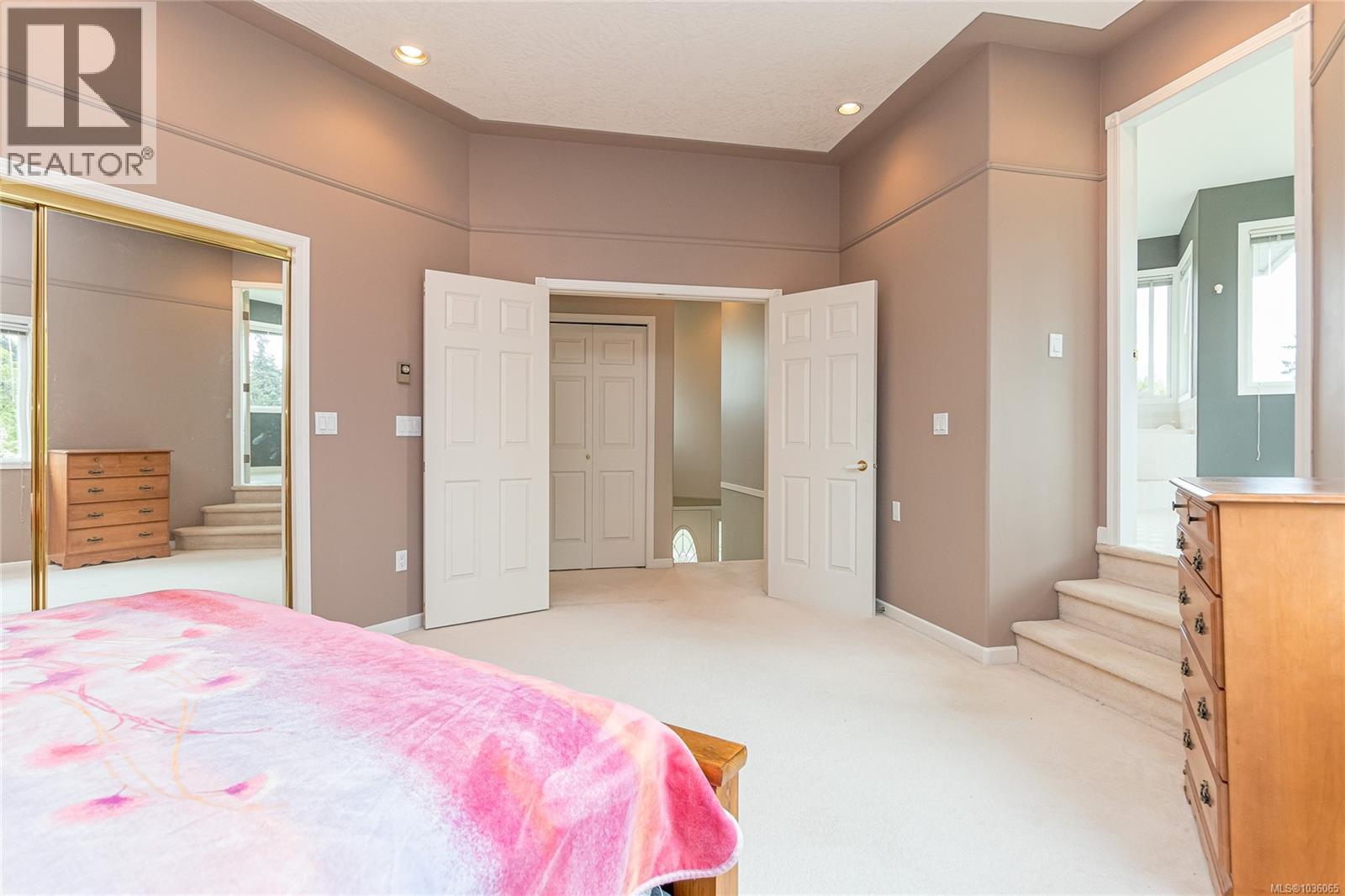 2228 Tarn Pl - 25