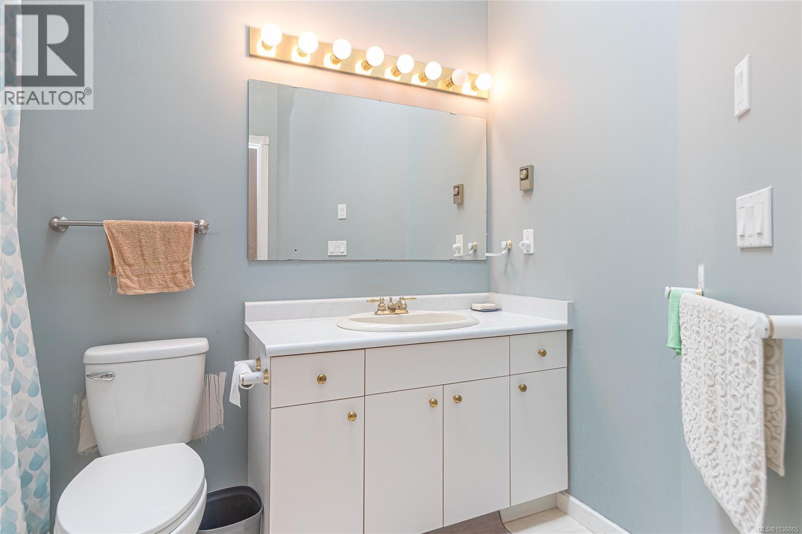 2228 Tarn Pl - 30