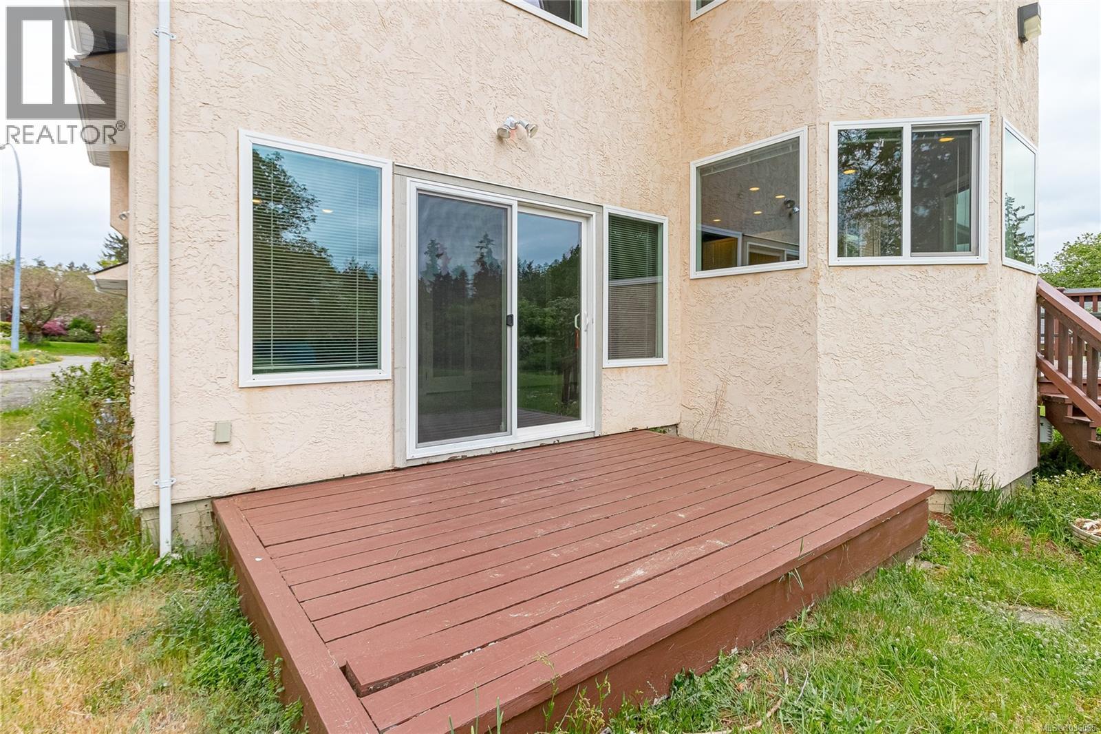 2228 Tarn Pl - 40