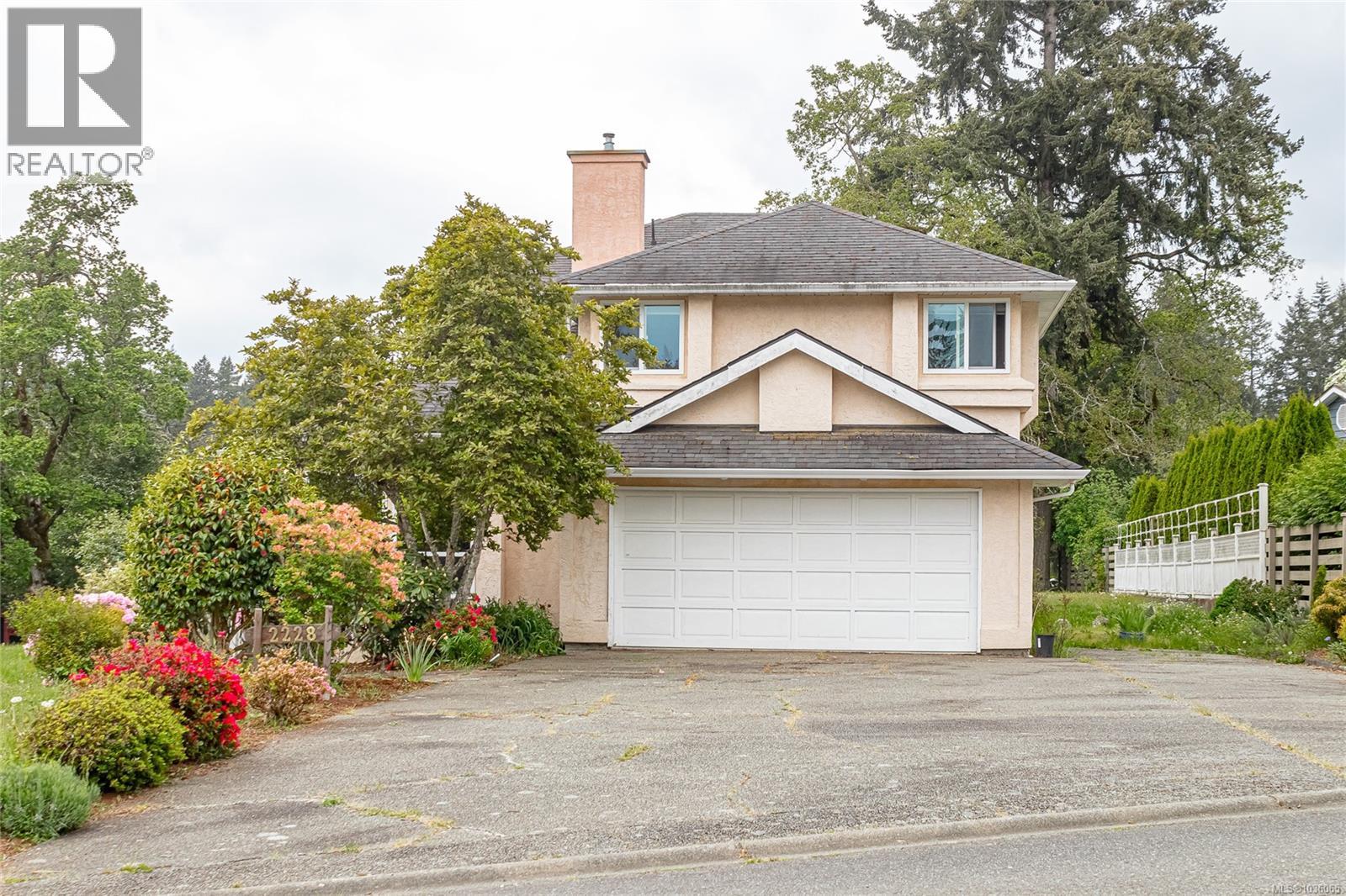 2228 Tarn Pl - 1