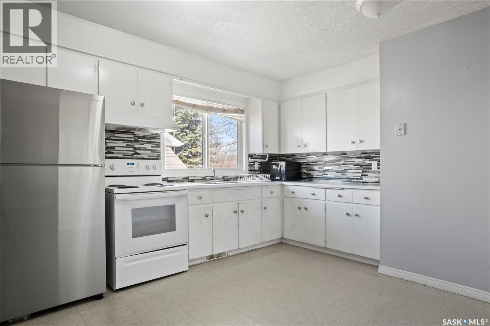 1422 Rupert STREET - 8