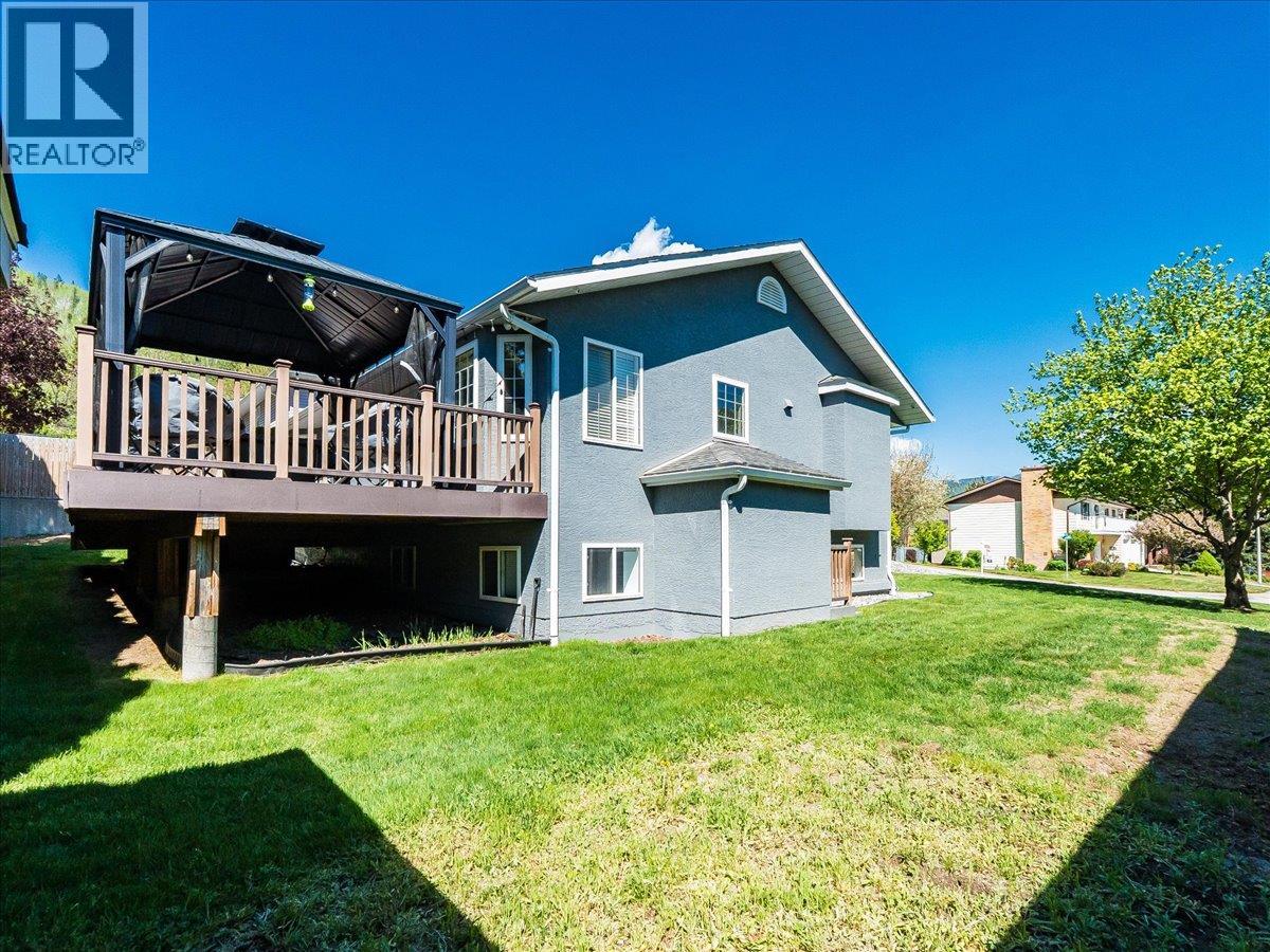900 7TH Street - 51