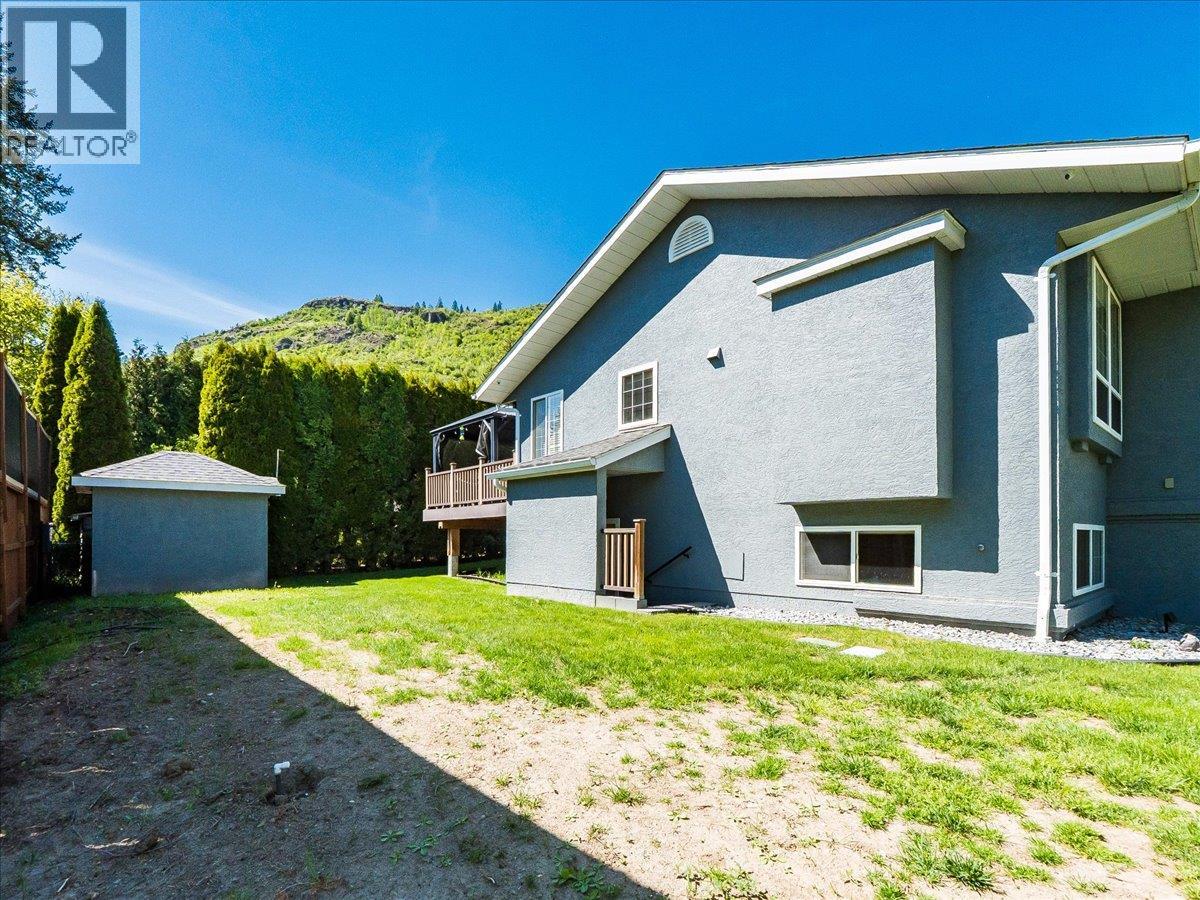 900 7TH Street - 54