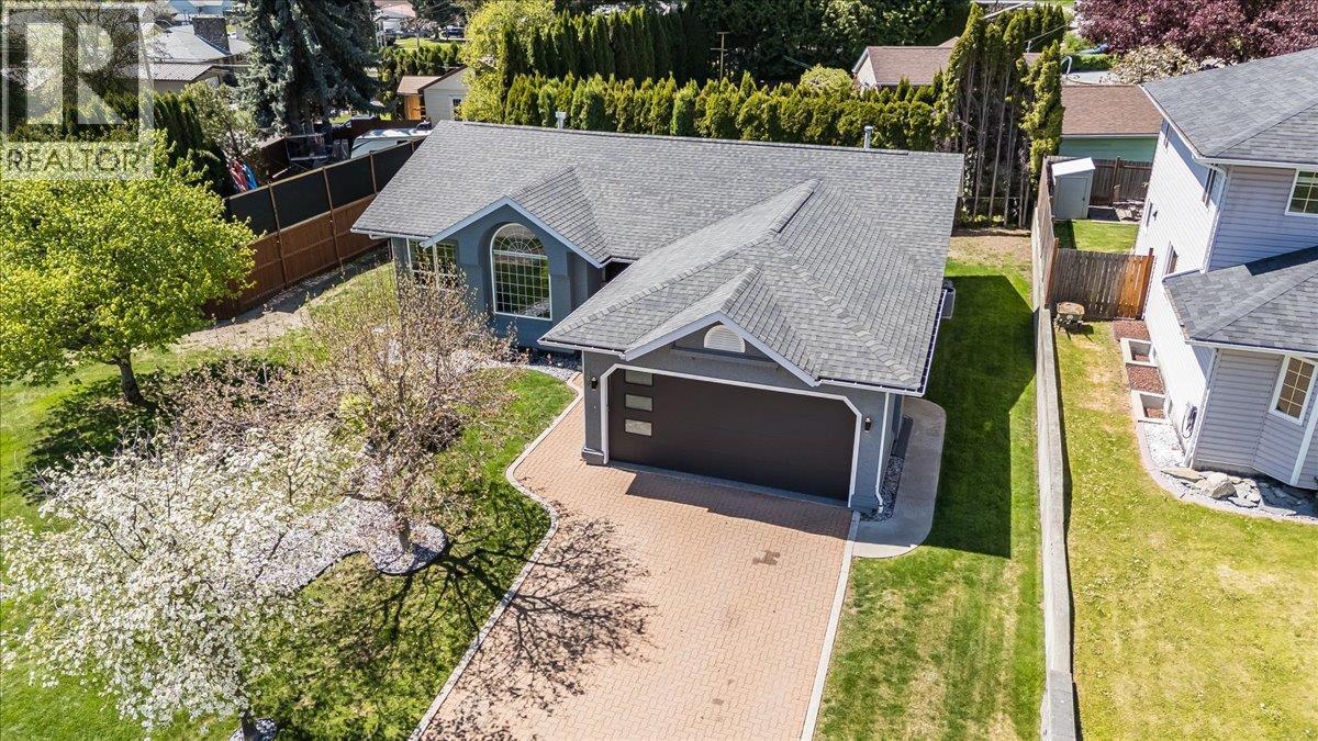 900 7TH Street - 57