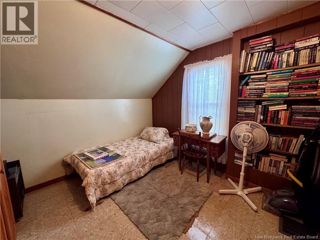 55 Juniper Road - 13