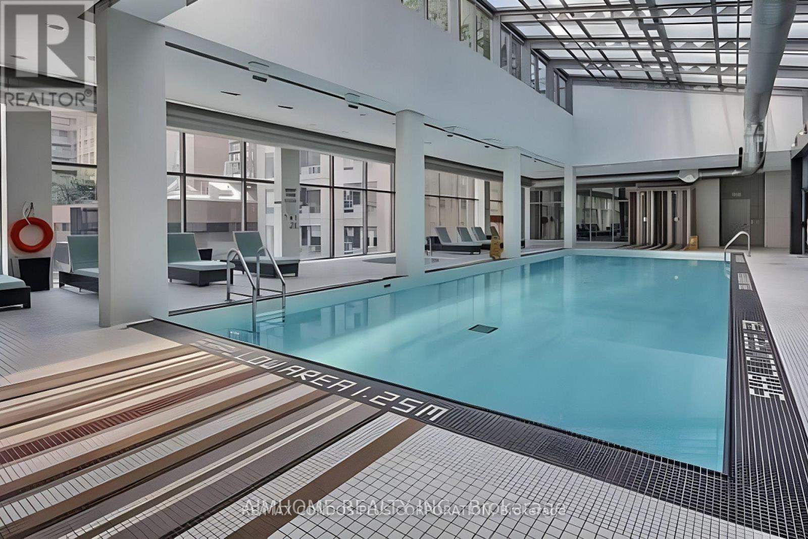 #4404 38 GRENVILLE STREET - 42
