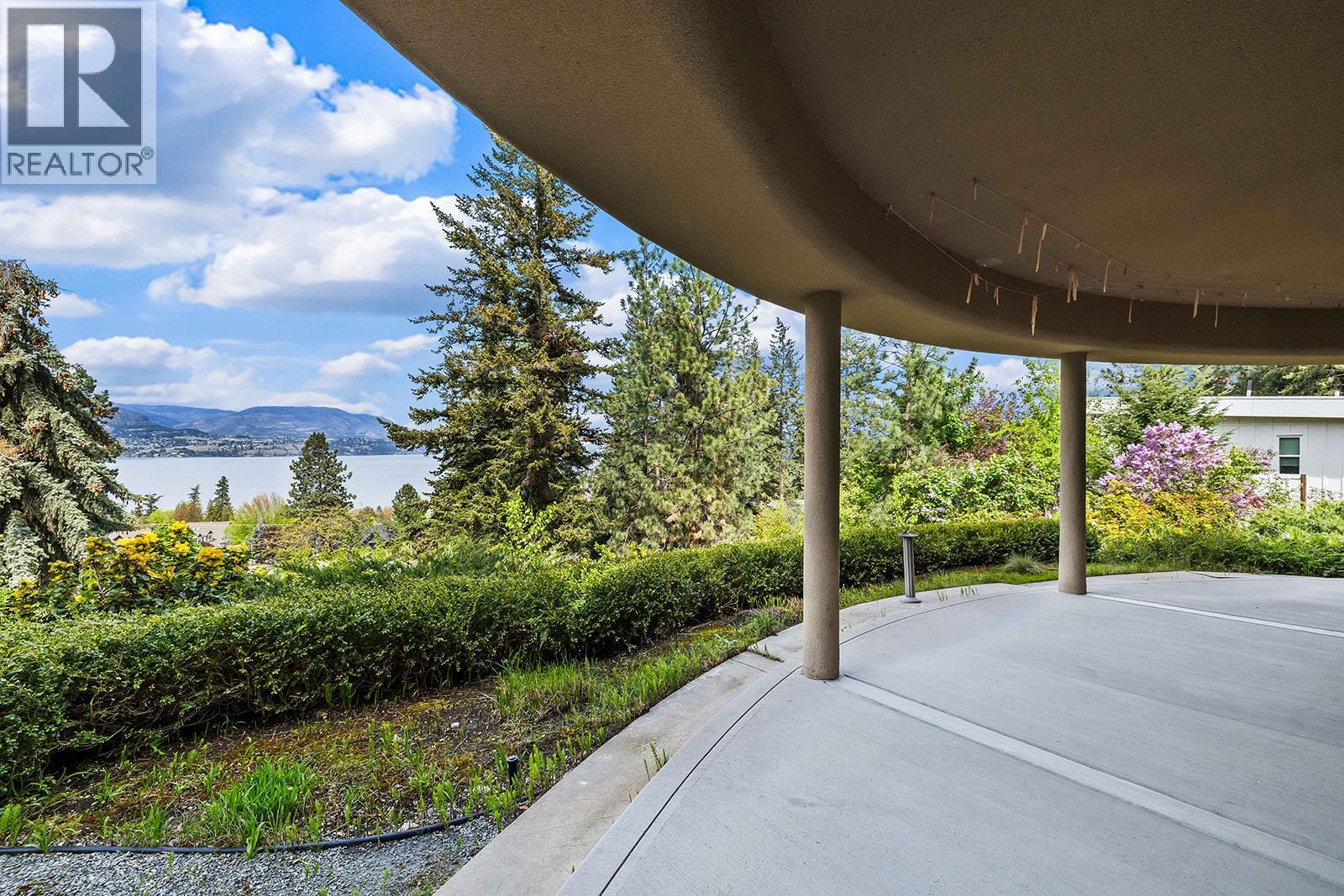 339 Uplands Drive, Kelowna