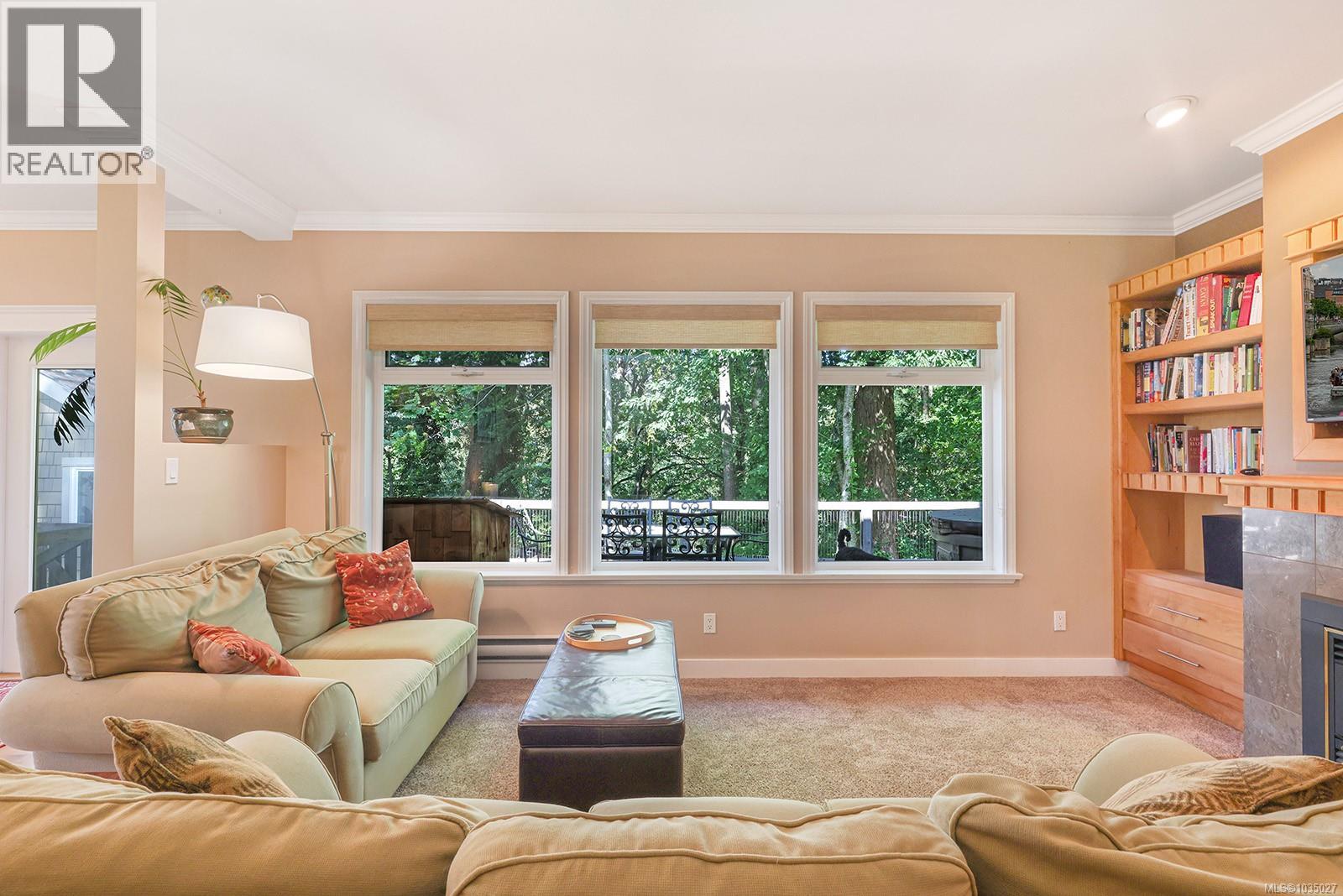 789 3RD St - 10